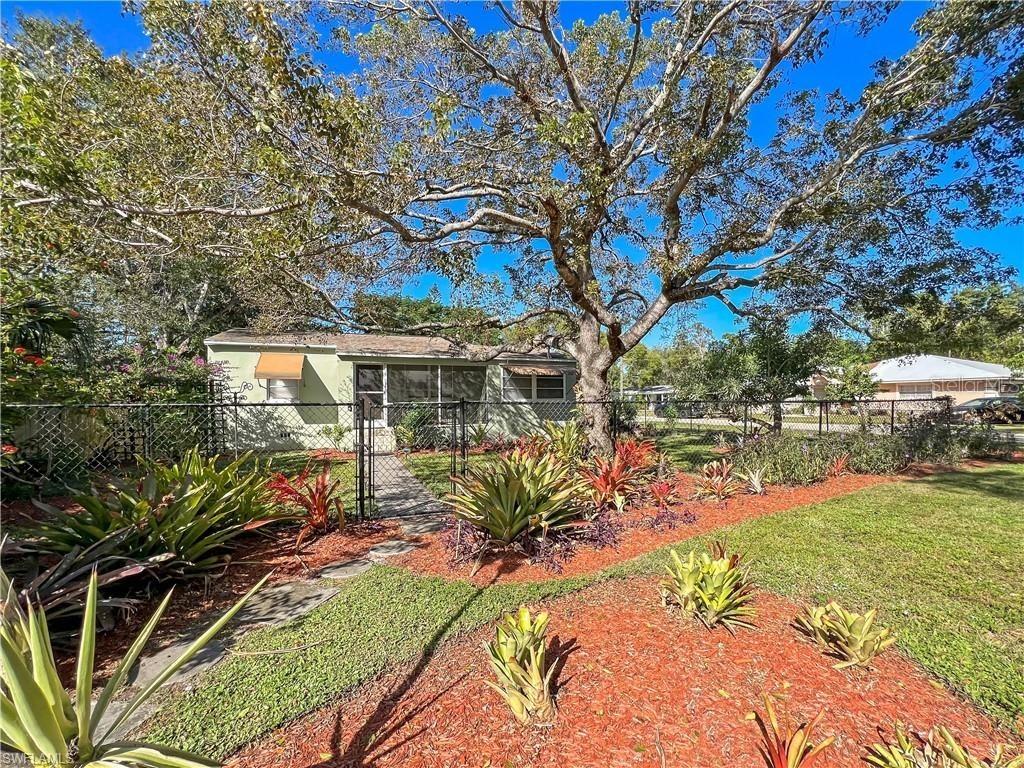 2304 Clifford St., Fort Myers, FL 33901