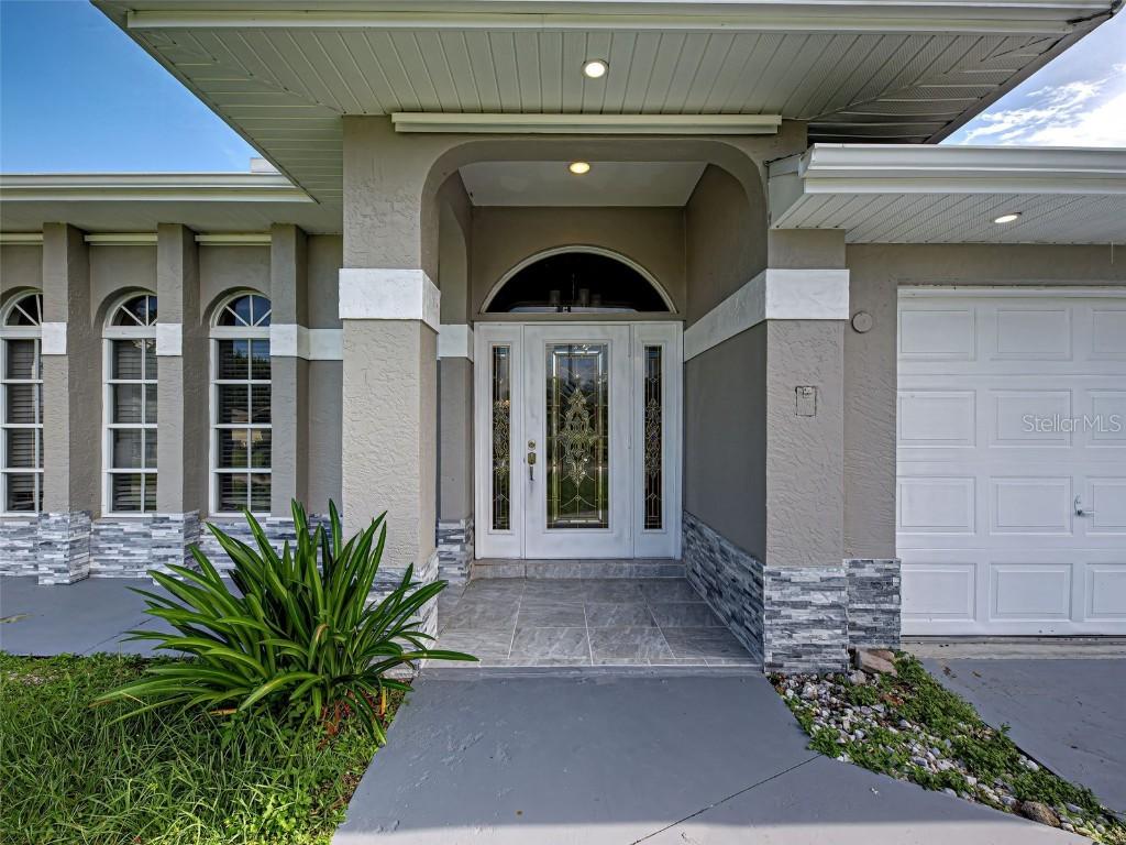 17352 Robinson Ave., Port Charlotte, FL 33948