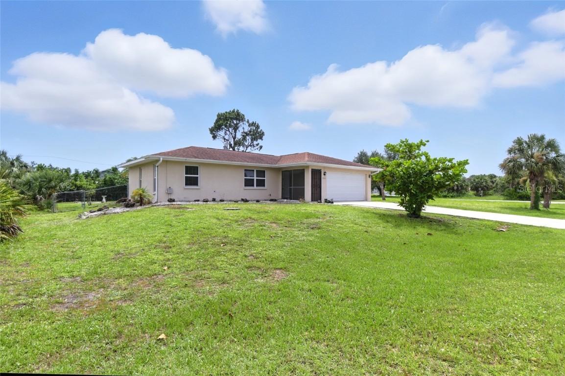 17333 Gulfspray Cir., Port Charlotte, FL 33948