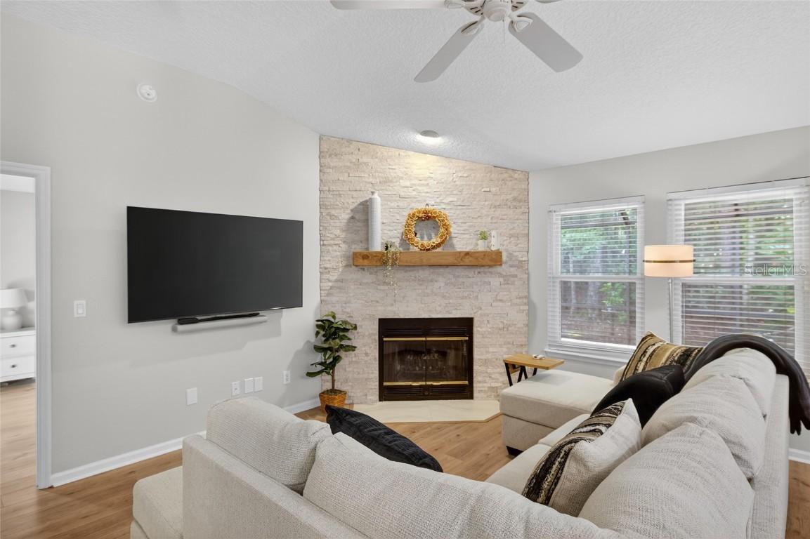 984 Buttercup Dr., St Johns, FL 32259