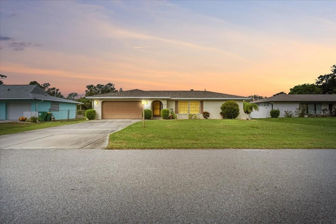 2325 Linton Ln., Port Charlotte, FL 33952