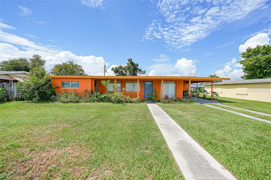 520 Sharon Cir., Port Charlotte, FL 33952