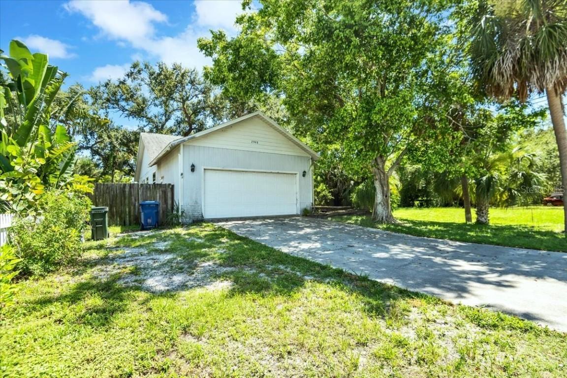 2908 Williamsburg St., Sarasota, FL 34231