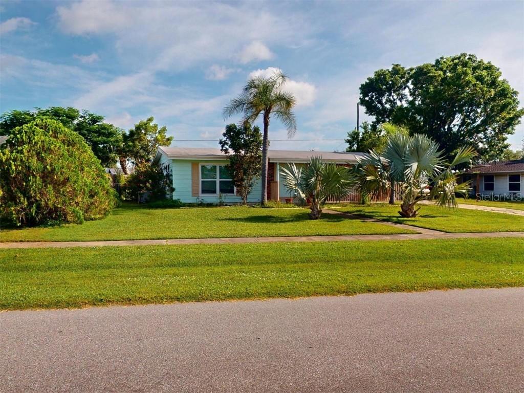 22268 Montrose Ave., Port Charlotte, FL 33952