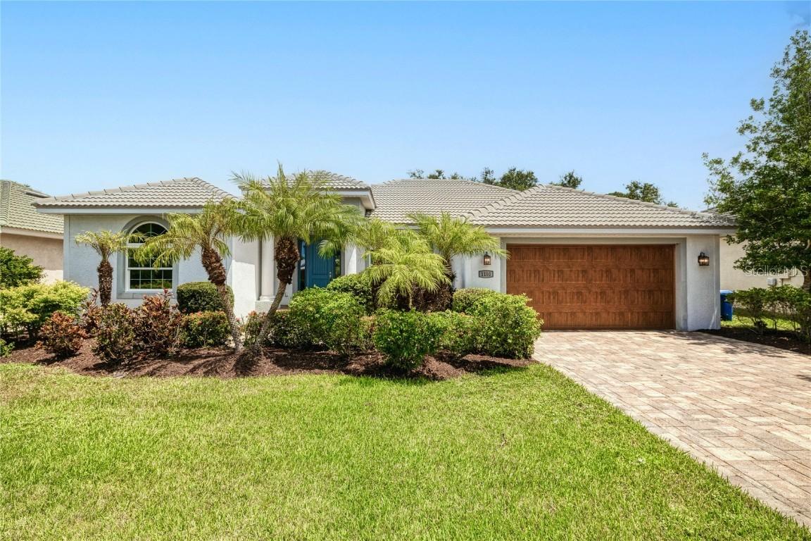 1180 Orange Ave., Nokomis, FL 34275