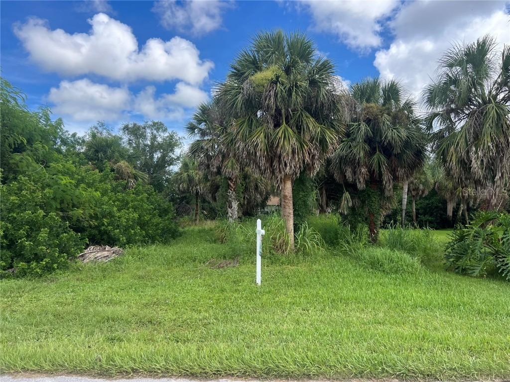 128 Kings Dr Dr., Rotonda West, FL 33947
