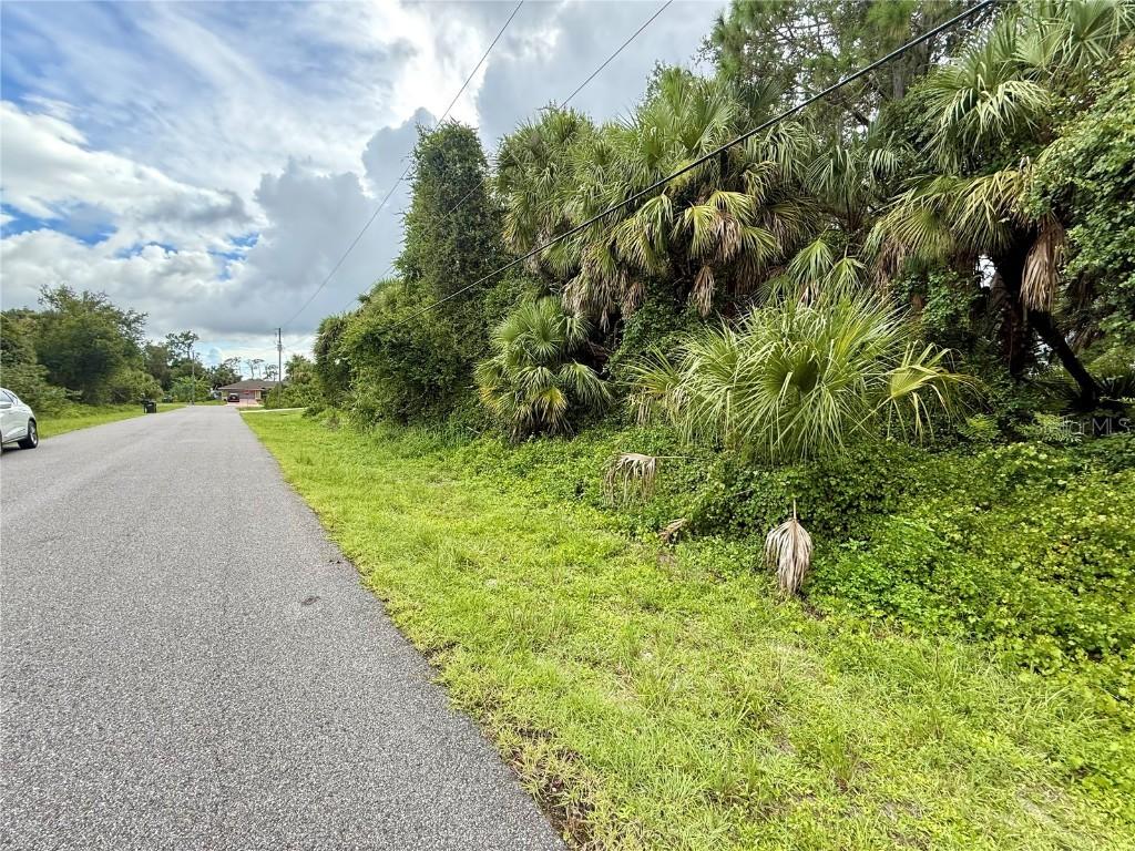 Balmor Ter, North Port, FL 34288