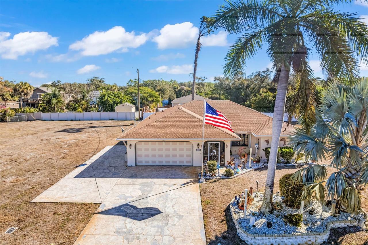 2298 Cedarwood St., Port Charlotte, FL 33948