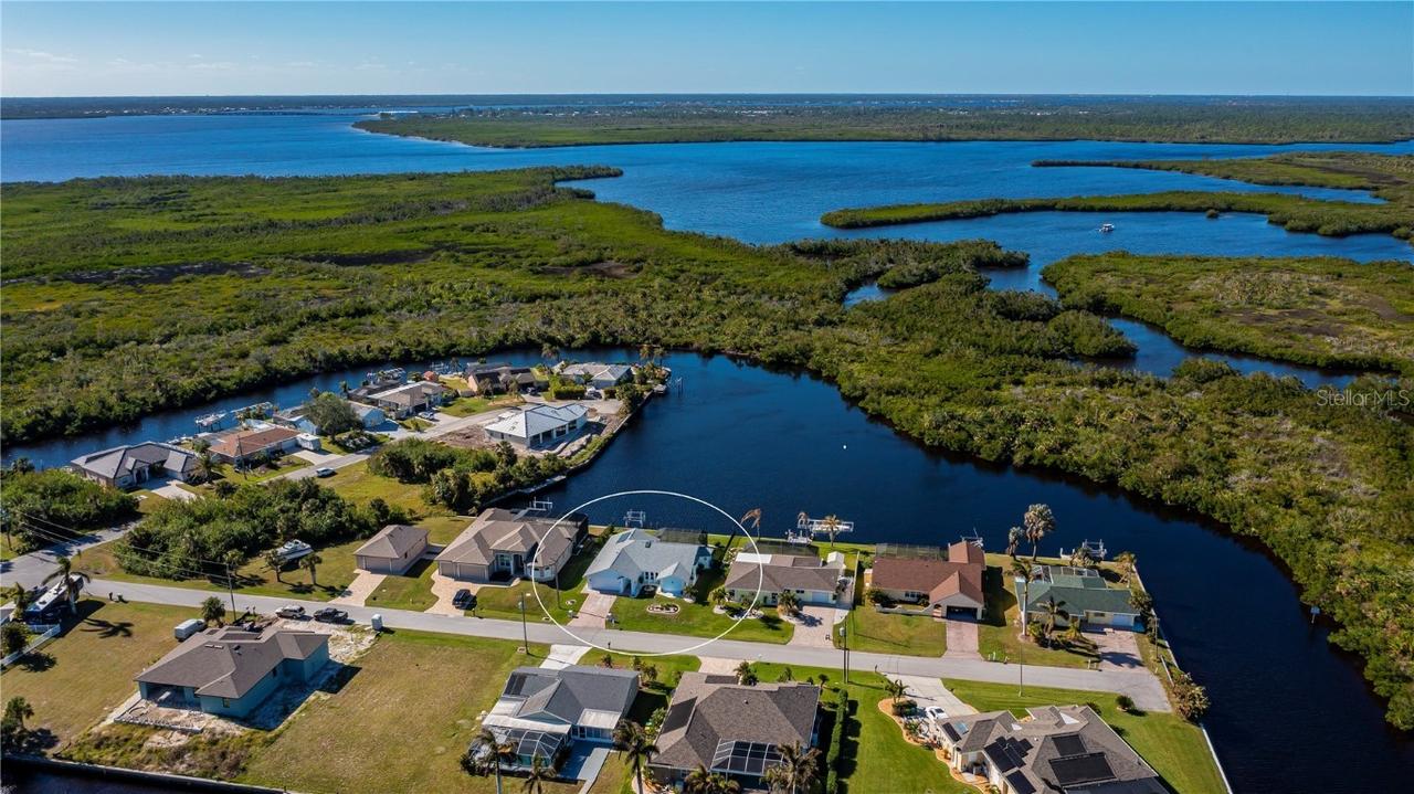 4203 Surfside Ct., Port Charlotte, FL 33948