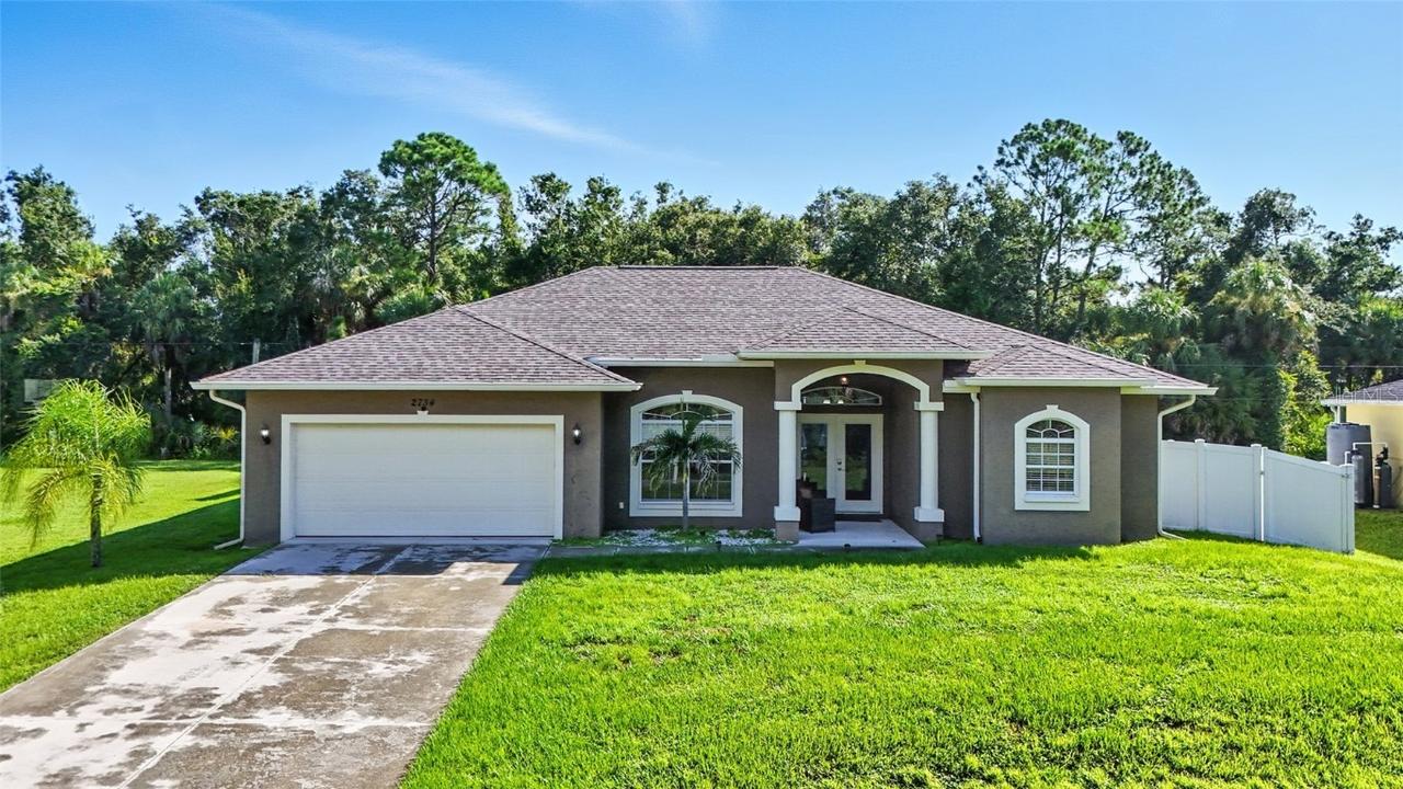 2734 Ashland Ln., North Port, FL 34286