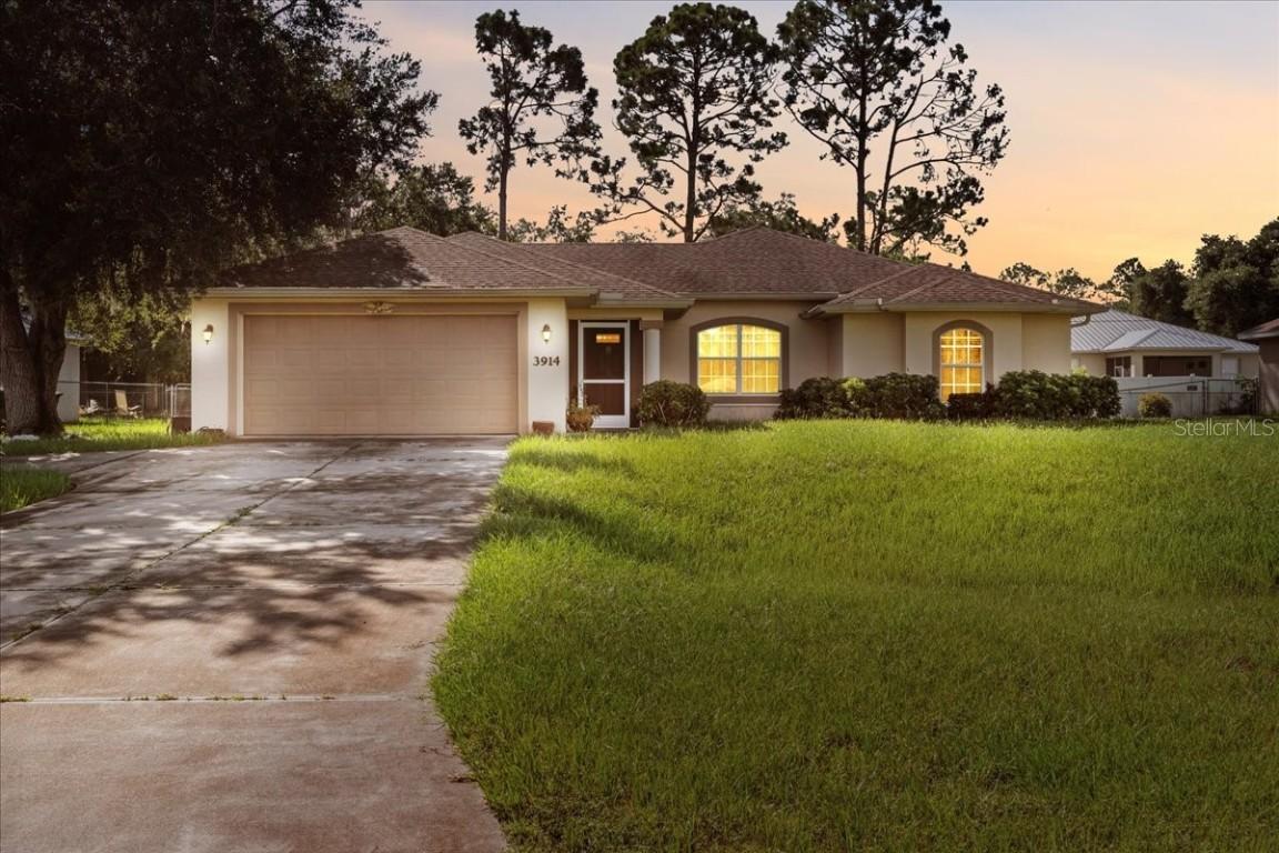 3914 S Chamberlain Blvd., North Port, FL 34286