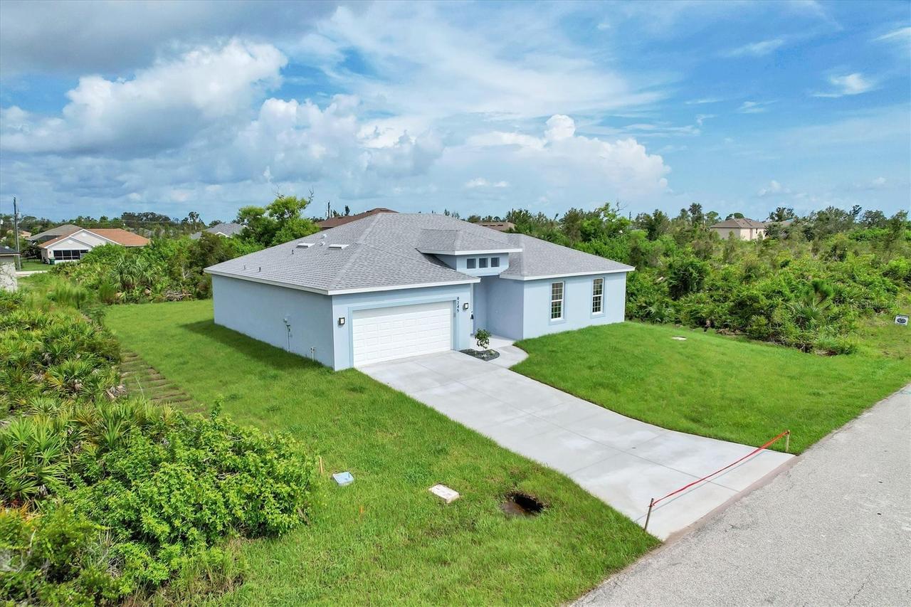 9245 Zorn St., Port Charlotte, FL 33981