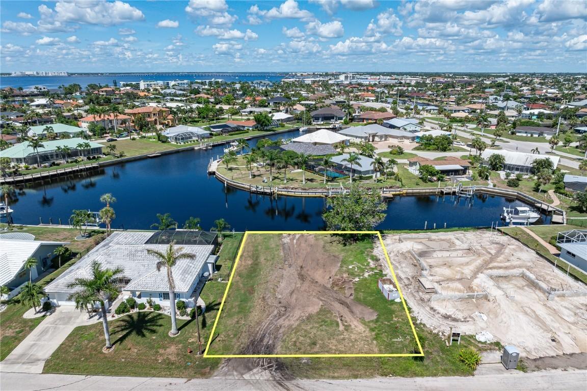 174 Crescent Dr., Punta Gorda, FL 33950