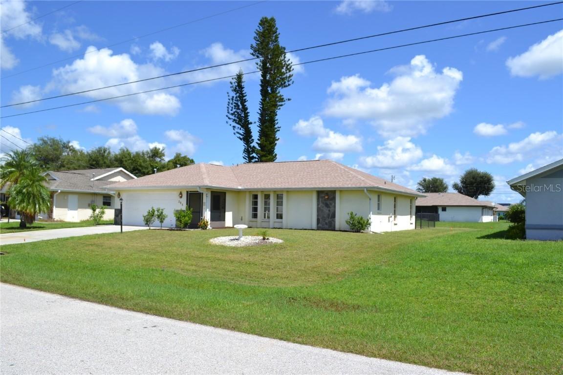 285 Mark Twain Ln., Rotonda West, FL 33947