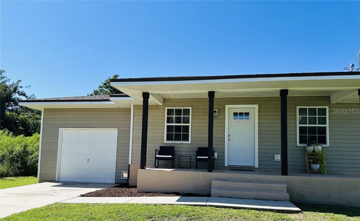 921 Henry St., Punta Gorda, FL 33950