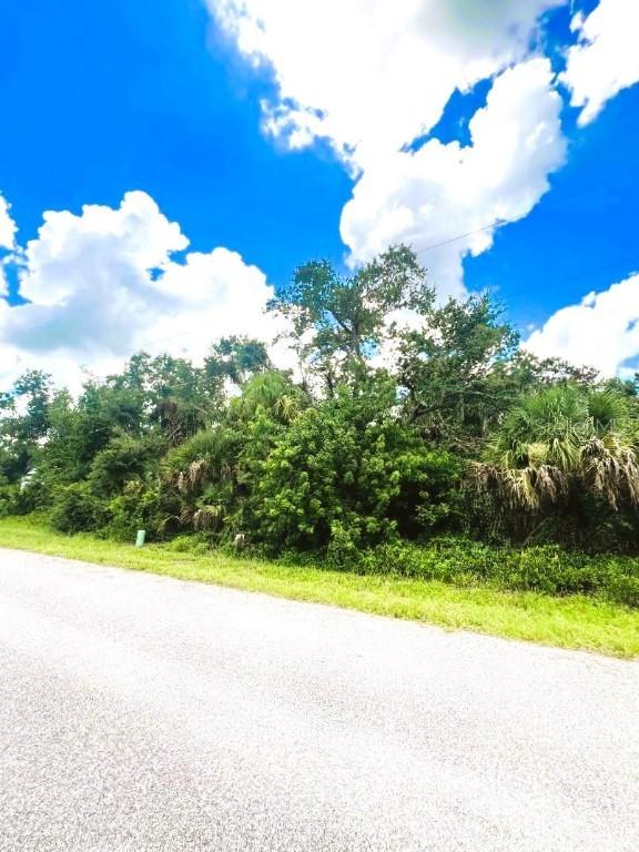 323 Canora Dr., Port Charlotte, FL 33954