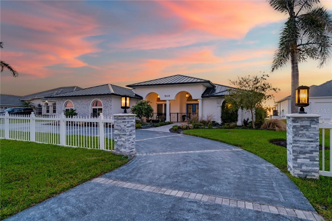 5117 Collingswood Blvd., Port Charlotte, FL 33948