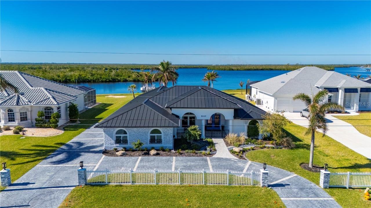 5117 Collingswood Blvd., Port Charlotte, FL 33948