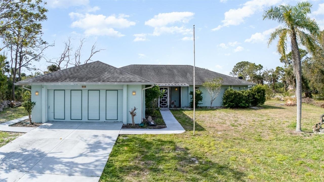 535 Ramblewood St., Port Charlotte, FL 33953