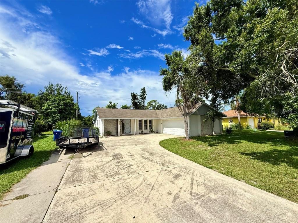 5824 Whistlewood Cir., Sarasota, FL 34232