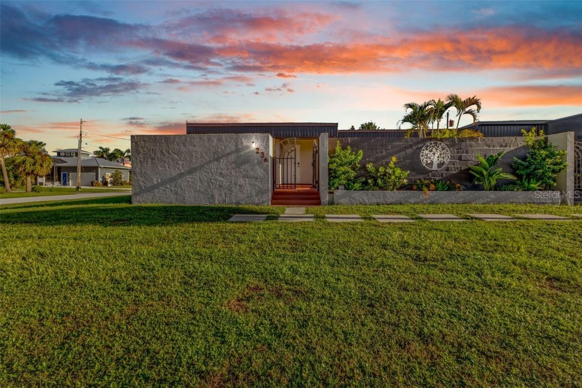 236 W Henry St., Punta Gorda, FL 33950