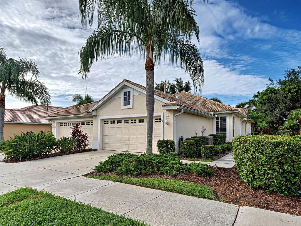4911 Whispering Oaks Dr., North Port, FL 34287