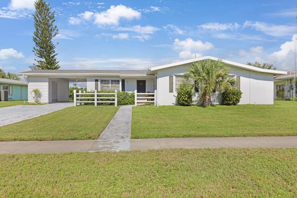 2219 Beacon Dr., Port Charlotte, FL 33952