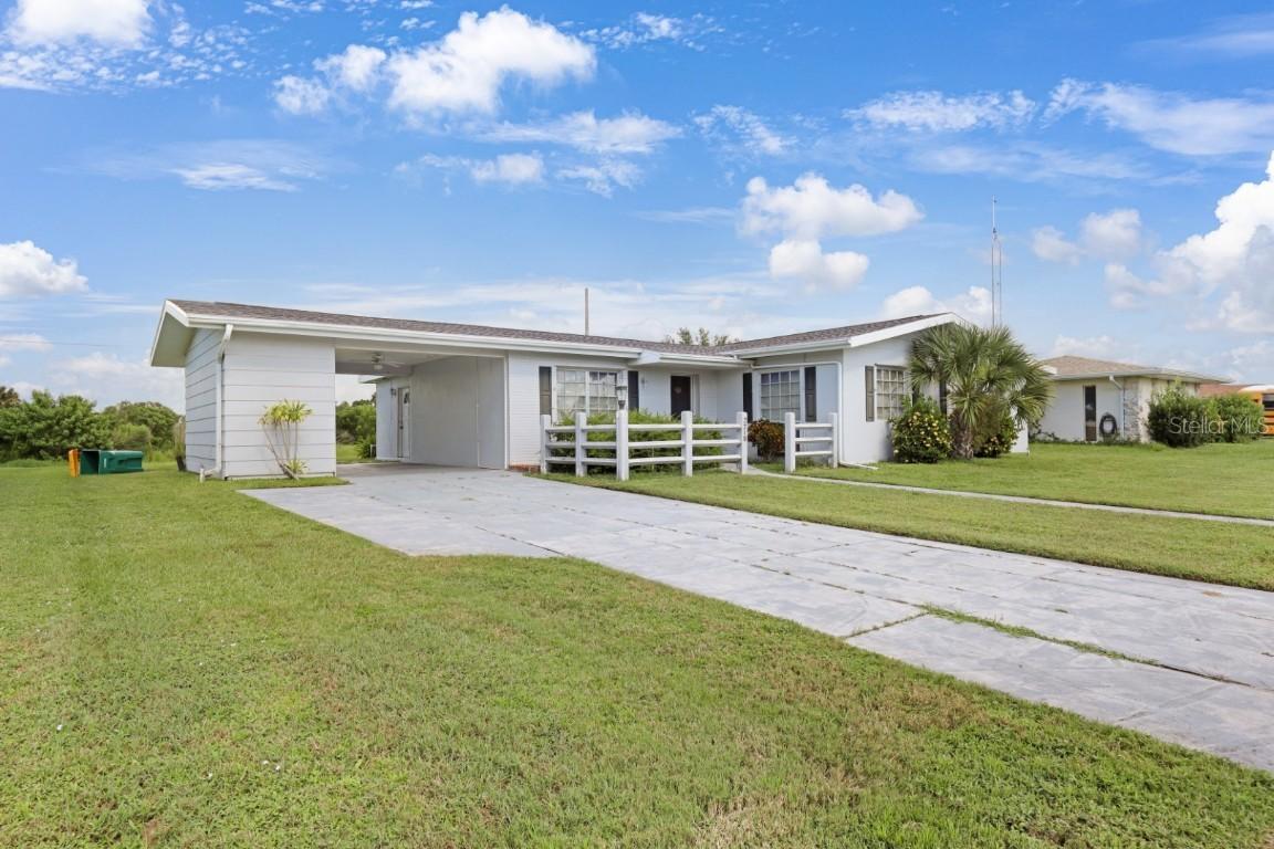2219 Beacon Dr., Port Charlotte, FL 33952