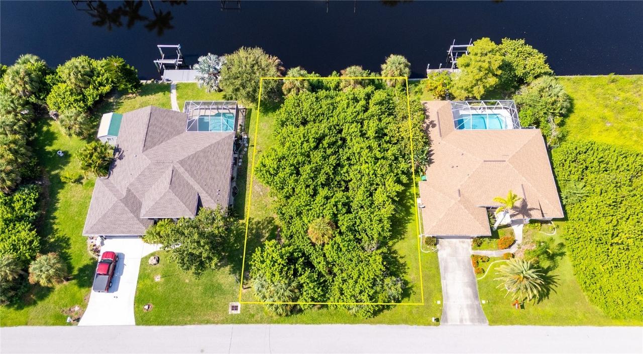 17133 Canary Ln., Port Charlotte, FL 33948