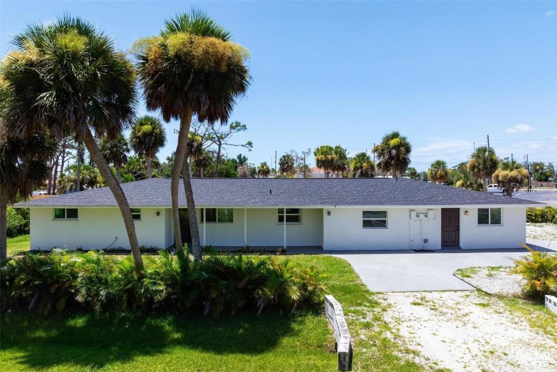 101 Riverview Ave., Englewood, FL 34223