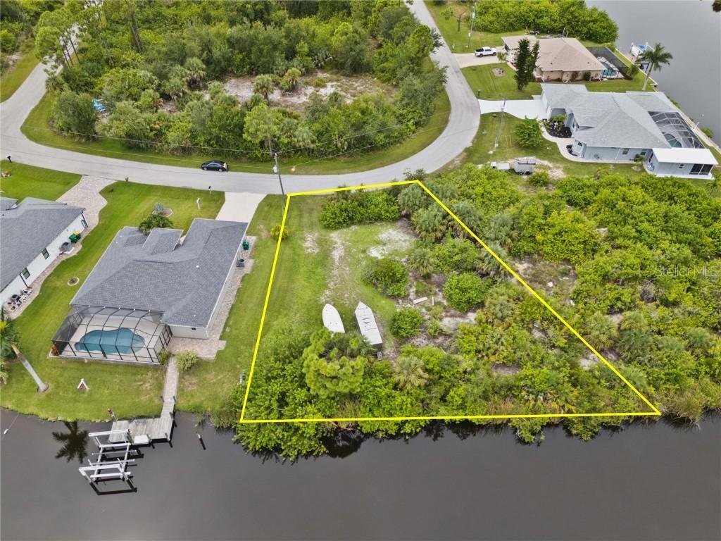 8050 Santa Cruz Dr., Port Charlotte, FL 33981