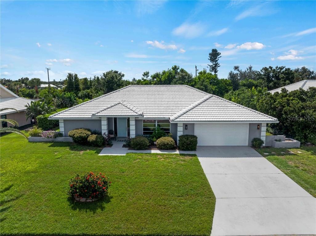 523 Warwick Dr., Venice, FL 34293