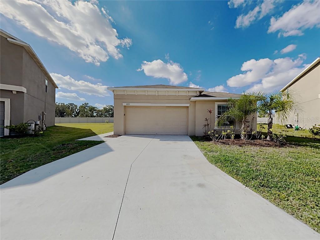 7235 Somerset Pond Dr., Ruskin, FL 33573
