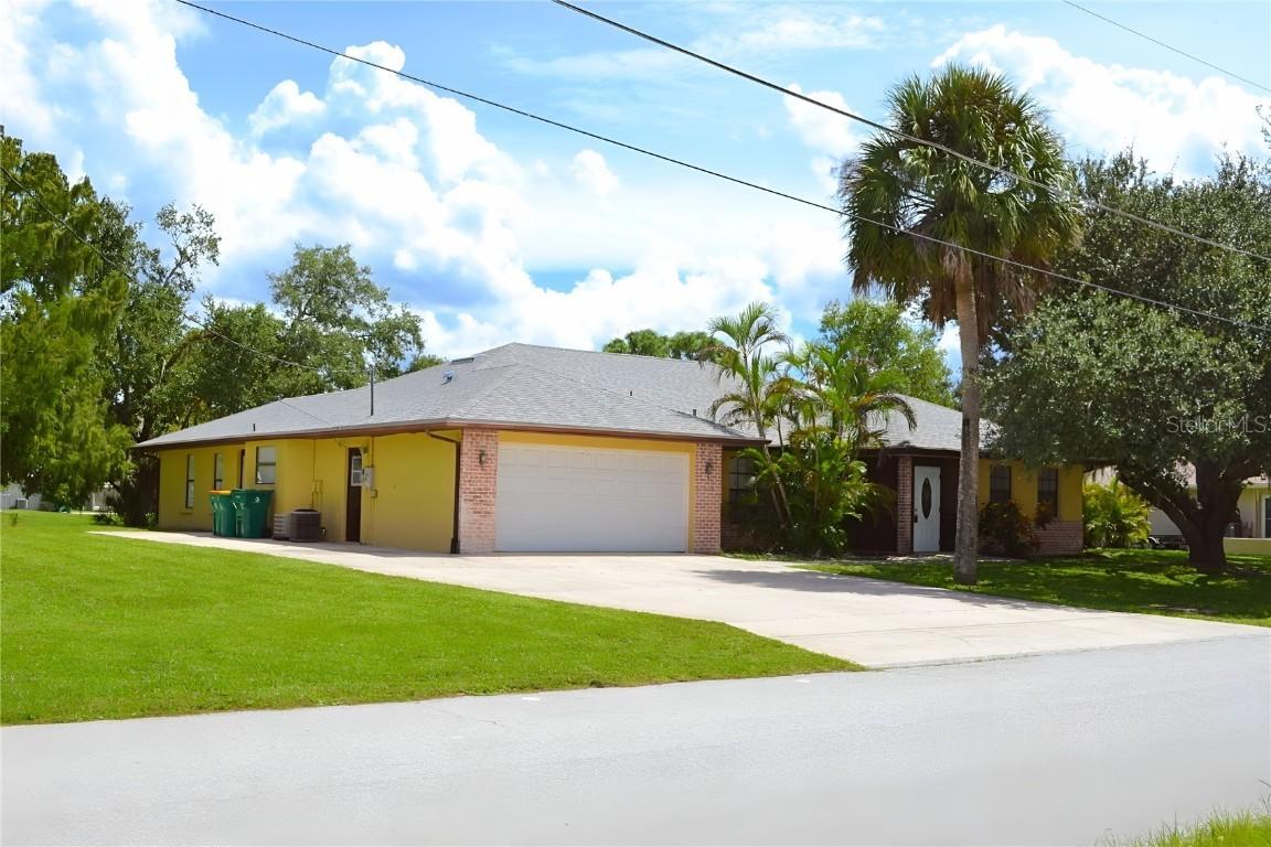 3568 Middletown St., Port Charlotte, FL 33952