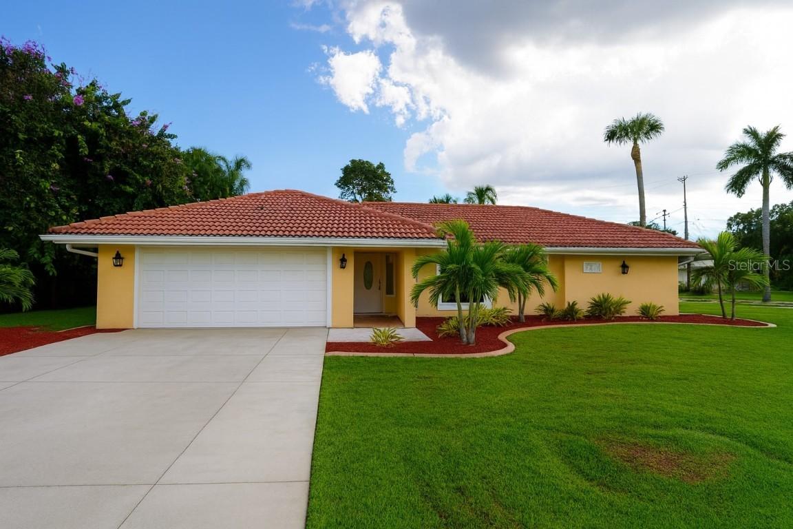 158 Dow Ln., North Fort Myers, FL 33917