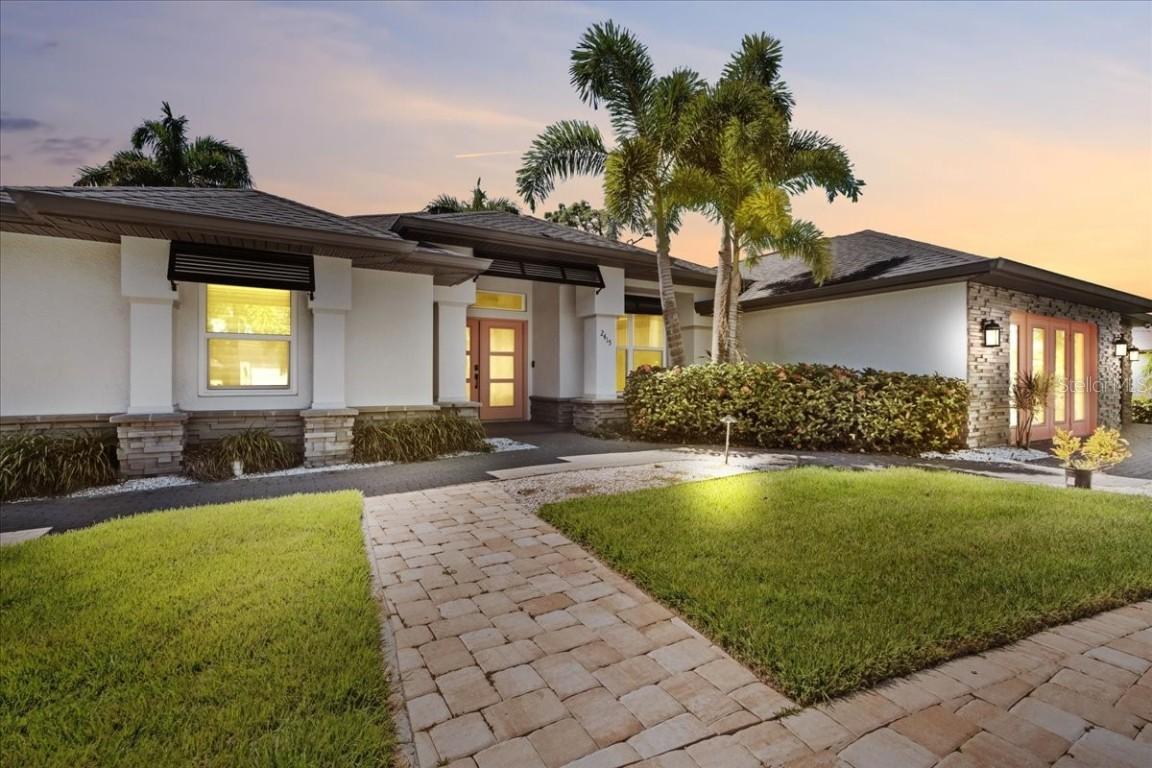 2415 W Price Blvd., North Port, FL 34286