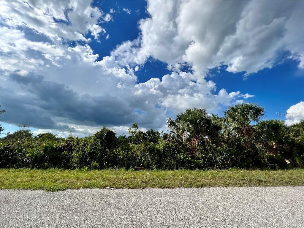 14298 Montmarte Ave., Port Charlotte, FL 33981
