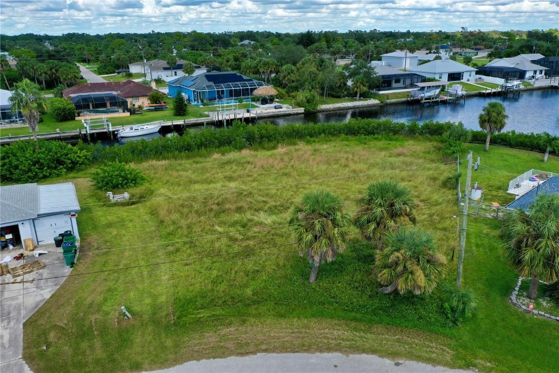 18106 Avonsdale Cir., Port Charlotte, FL 33948