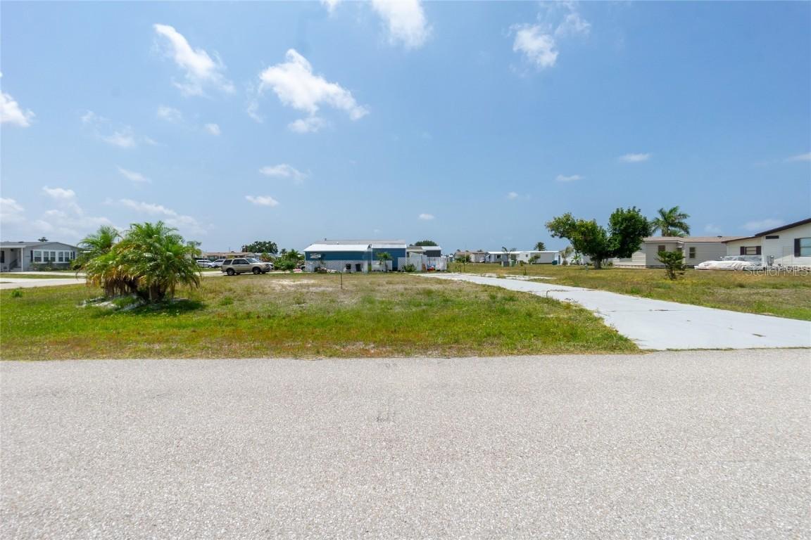 6161 Falcon Dr., Englewood, FL 34224