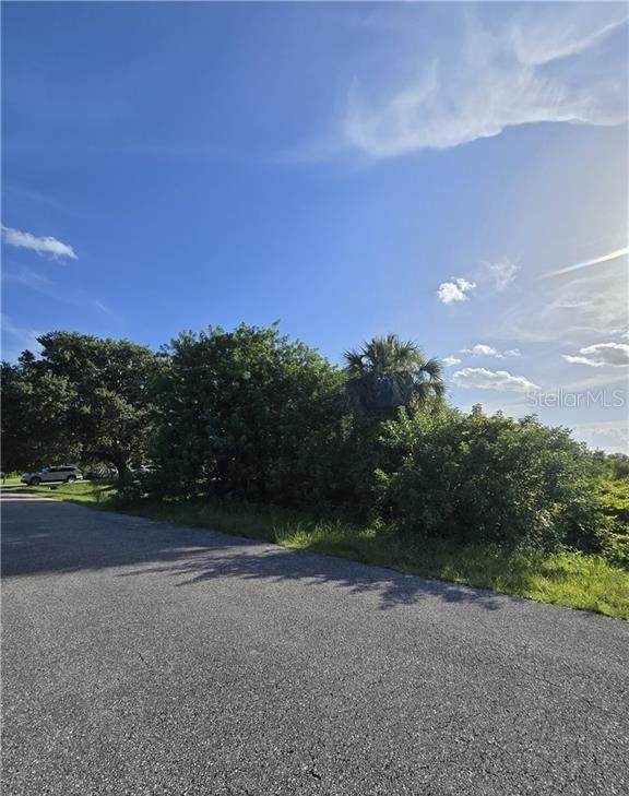 1517 Scott Ave., Lehigh Acres, FL 33972