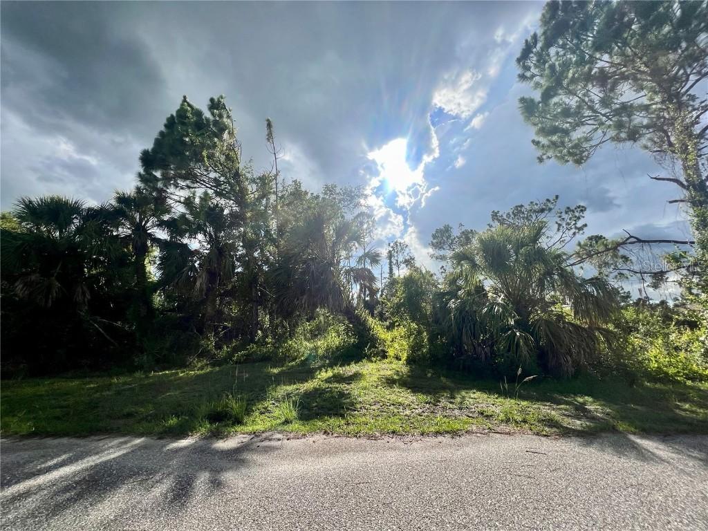 2263 Fernwood St., Port Charlotte, FL 33948