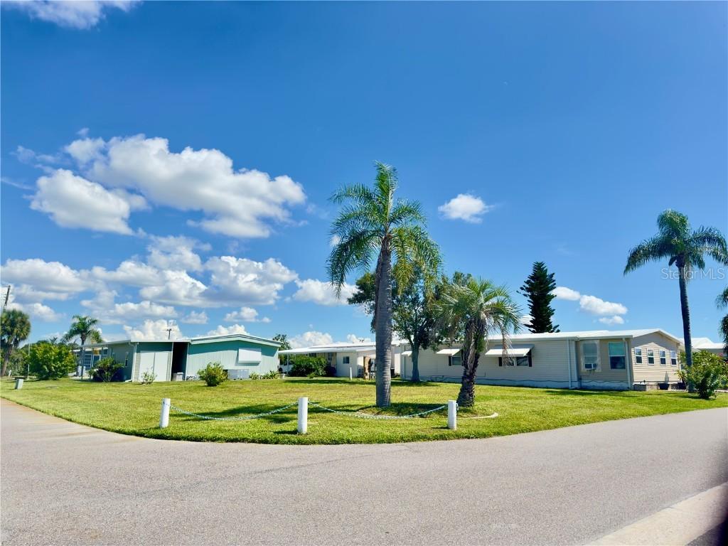 401 Blackburn Blvd., North Port, FL 34287