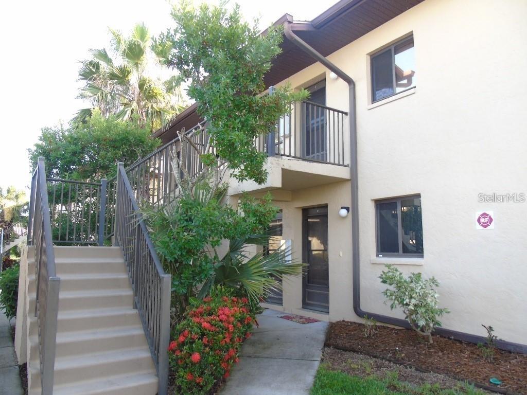 4048 Oakview Dr. #F2-3, Punta Gorda, FL 33980