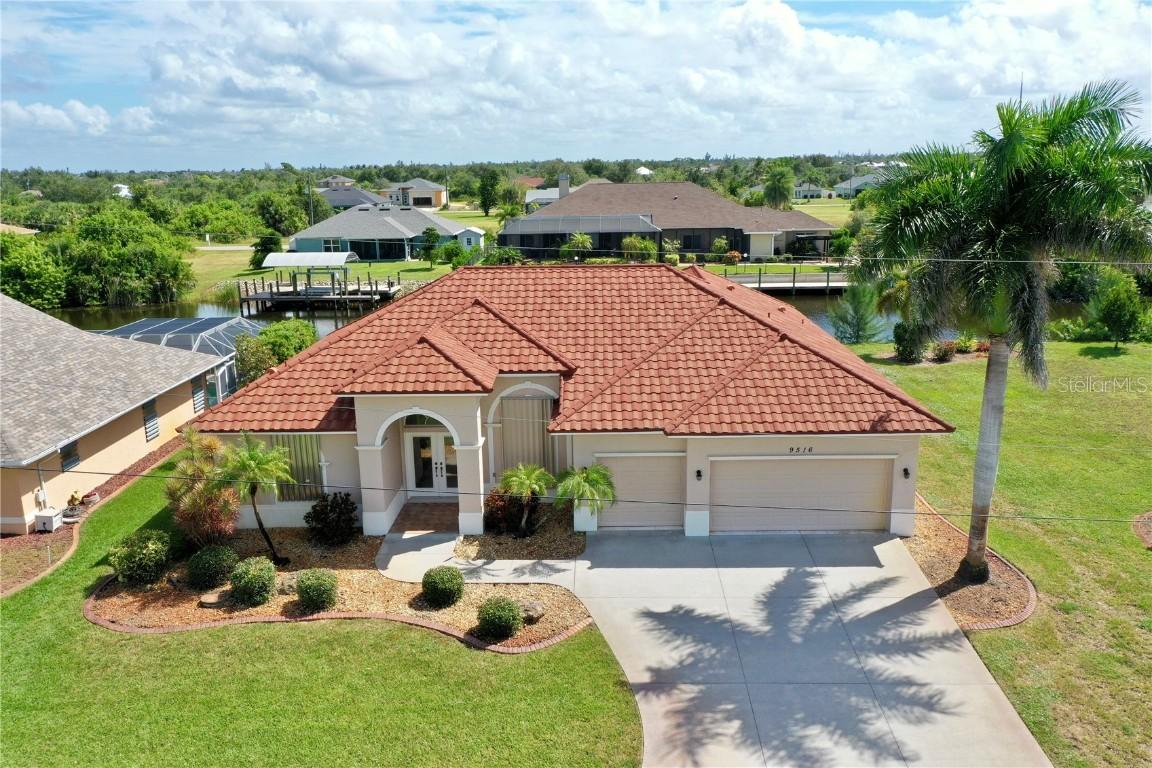 9516 Miami Cir., Port Charlotte, FL 33981