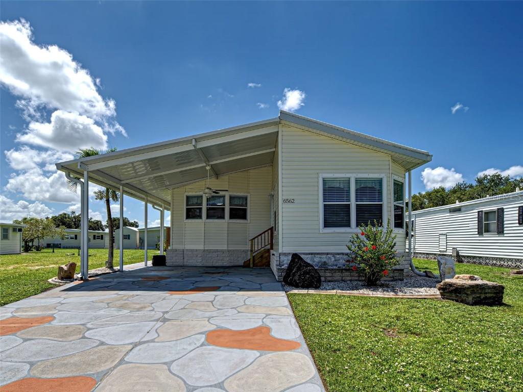 6562 Hikina Dr., North Port, FL 34287
