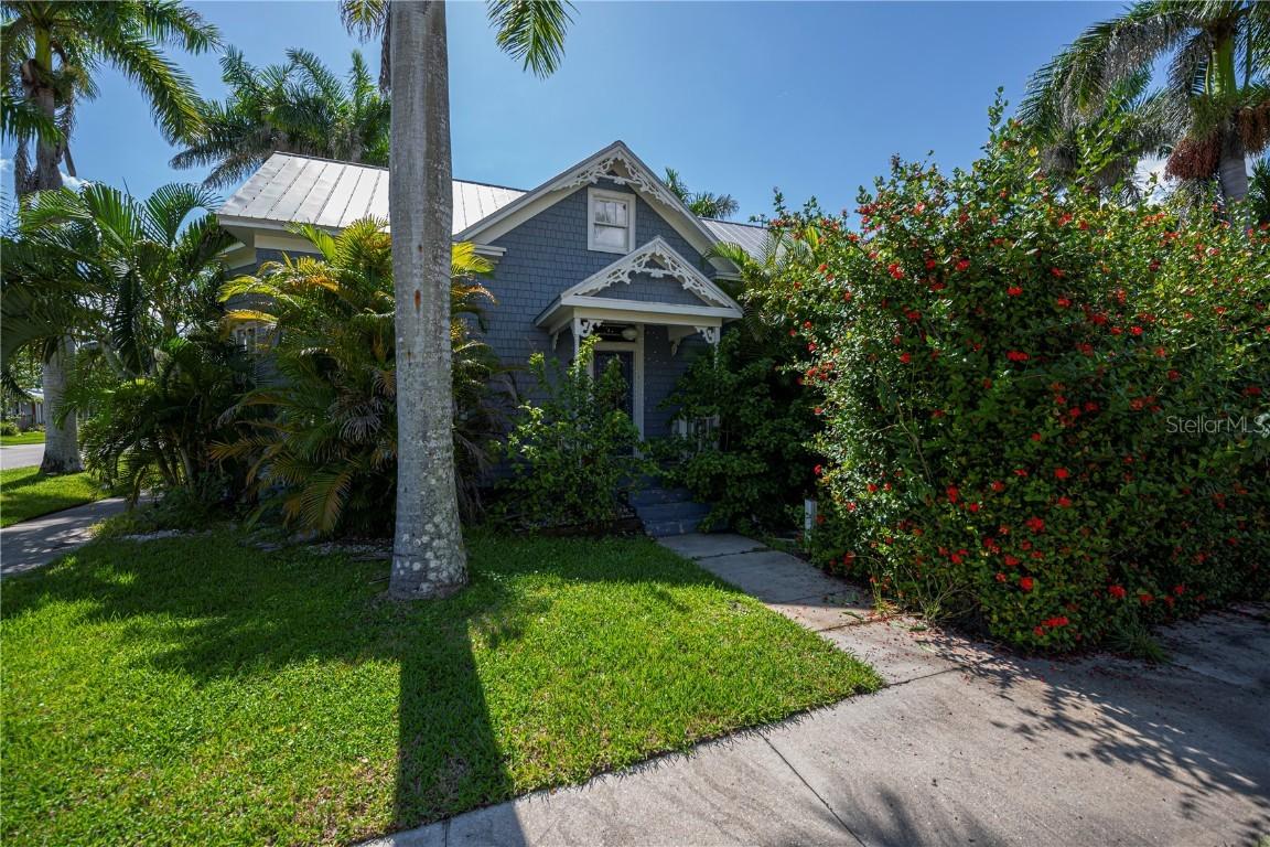 706 W Marion Ave., Punta Gorda, FL 33950