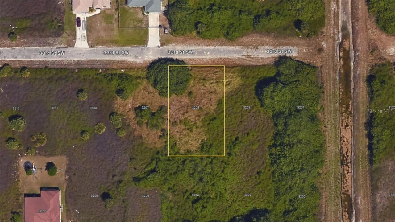3205 33rd St., Lehigh Acres, FL 33976