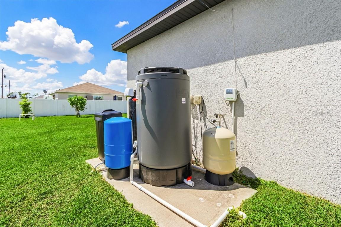 3904 NE 16th Pl., Cape Coral, FL 33909