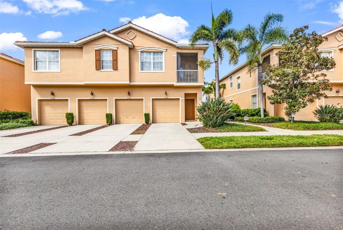 3564 Parkridge Cir. #30-203, Sarasota, FL 34243