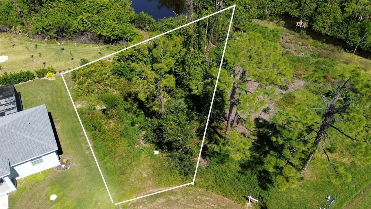 132 Glades Dr., Rotonda West, FL 33947